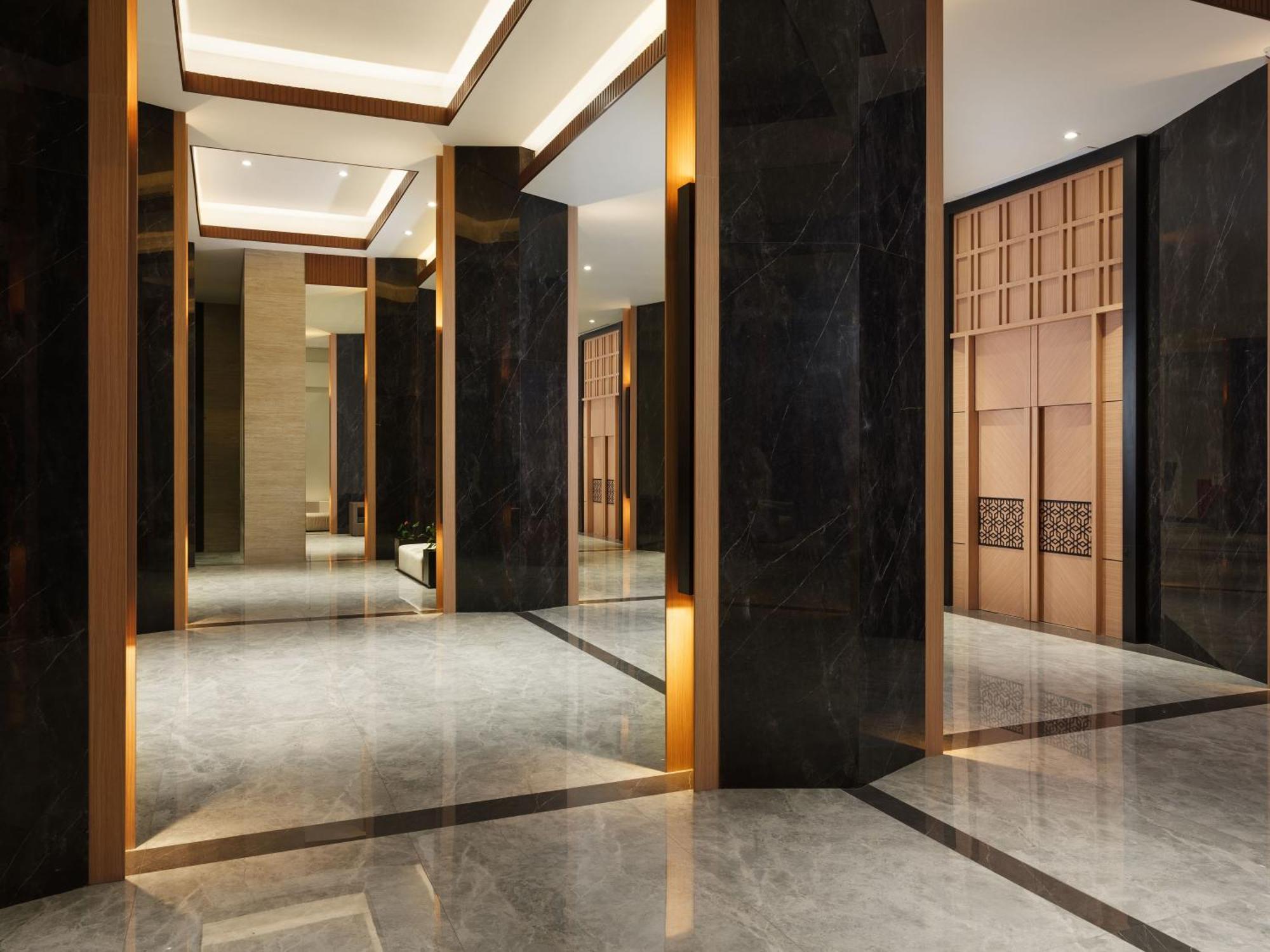 Hotel Santika Blitar Экстерьер фото