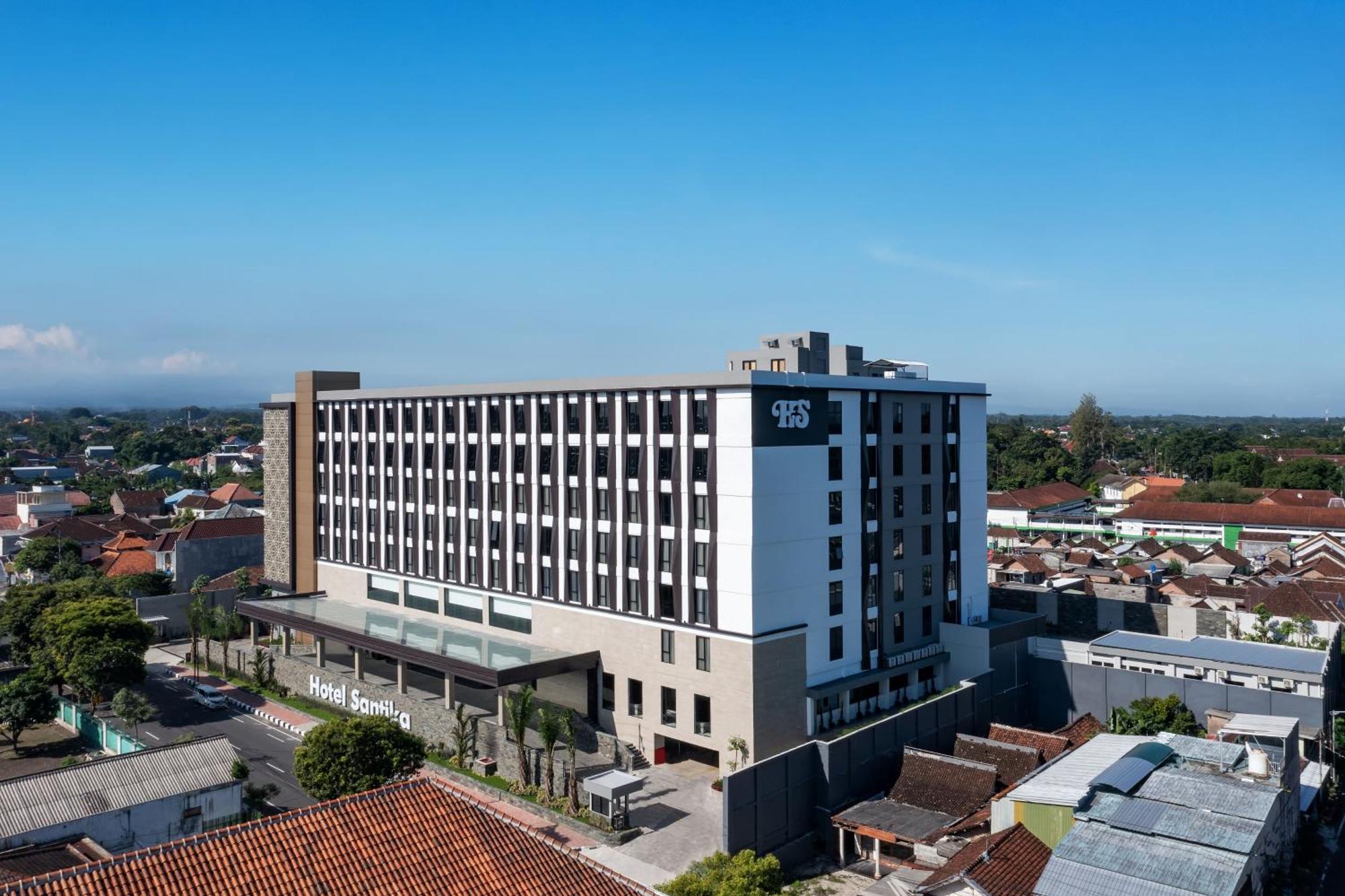 Hotel Santika Blitar Экстерьер фото